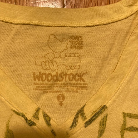 ❗️5 for $35❗️Graphic Tee - Picture 2 of 4